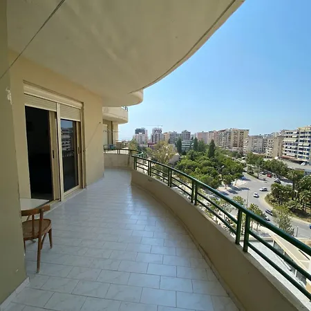 2 By Vlorë